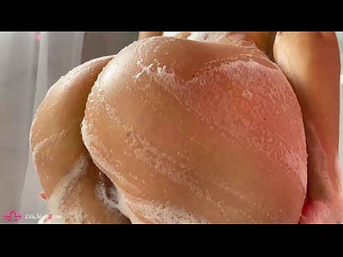❤️ Brunetta masturba la figa con il vibratore fino ad un intenso orgasmo sotto la doccia Porno russoal it.porn-evooli.ru ❌️
